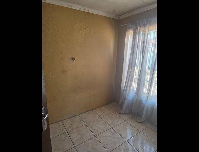 2 BEDROOM PROPERTY TO RENT IN REGENTS PARK